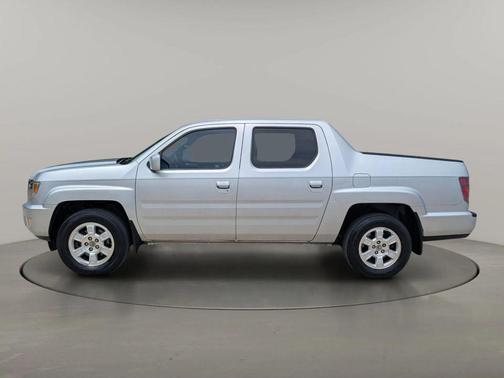 Alabaster Silver Metallic 2012 Honda Ridgeline RTS