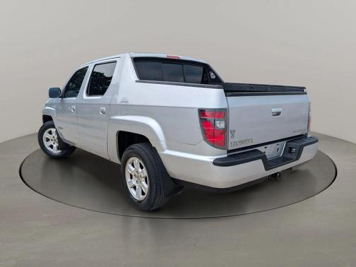 Alabaster Silver Metallic 2012 Honda Ridgeline RTS