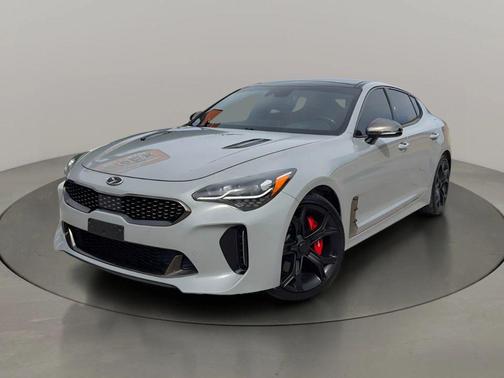 Ceramic Silver 2018 Kia Stinger GT2
