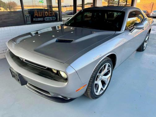 2015 Dodge Challenger SXT Plus