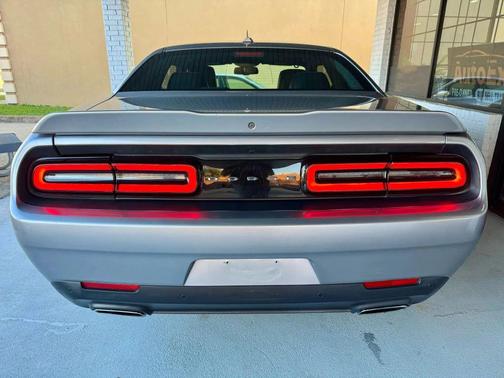 2015 Dodge Challenger SXT Plus