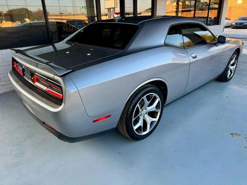 2015 Dodge Challenger SXT Plus