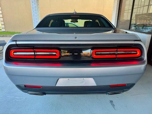 2015 Dodge Challenger SXT Plus