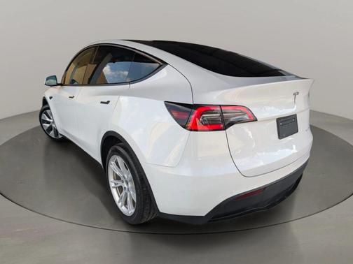 Pearl White Multi-Coat 2021 Tesla Model Y Long Range Dual Motor All-Wheel Drive