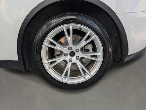 Pearl White Multi-Coat 2021 Tesla Model Y Long Range Dual Motor All-Wheel Drive