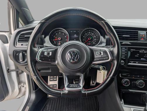 2015 Volkswagen Golf GTI 2.0T S 4-Door