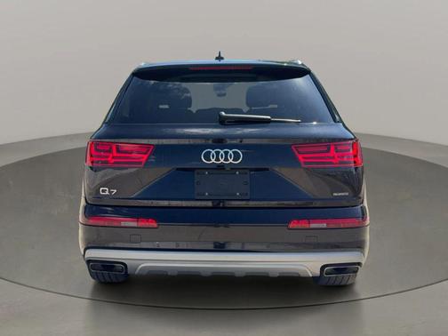 Black 2018 Audi Q7 2.0T Premium Plus