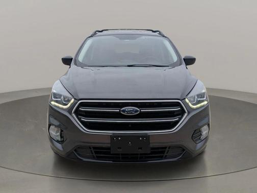 Magnetic Metallic 2017 Ford Escape SE