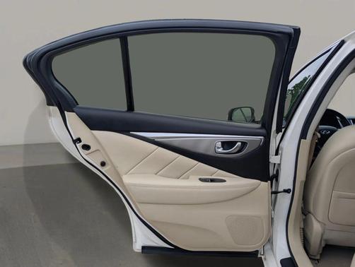 Majestic White 2016 INFINITI Q50 3.0T Premium