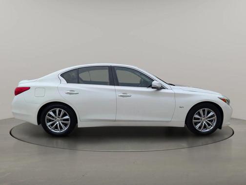 Majestic White 2016 INFINITI Q50 3.0T Premium