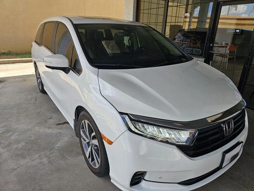 Platinum White Pearl 2023 Honda Odyssey Touring