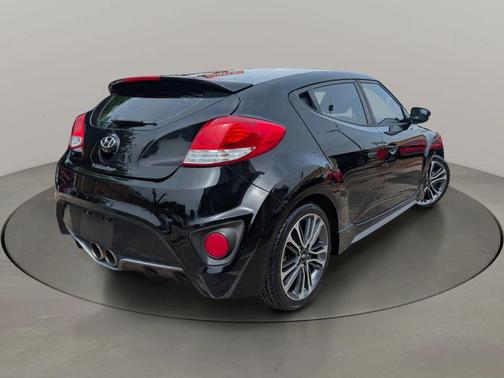 Ultra Black 2016 Hyundai Veloster Turbo