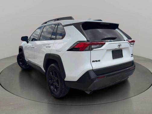 2020 Toyota RAV4 SE