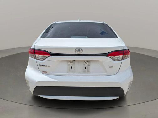 Super White 2020 Toyota Corolla LE