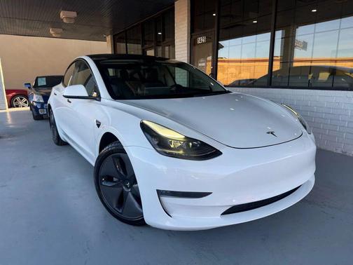 2022 Tesla Model 3 Long Range