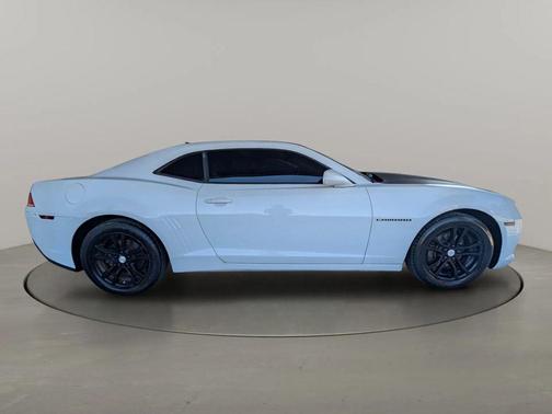 Summit White 2015 Chevrolet Camaro 2LS