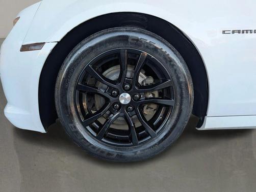 Summit White 2015 Chevrolet Camaro 2LS