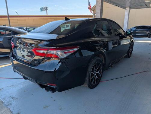 2020 Toyota Camry SE