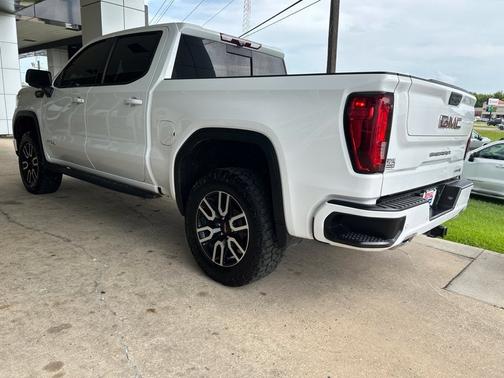 Summit White 2023 GMC Sierra 1500 AT4
