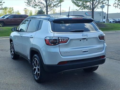 Silver Zynith 2024 Jeep Compass Limited