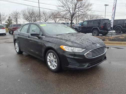 2020 Ford Fusion SE
