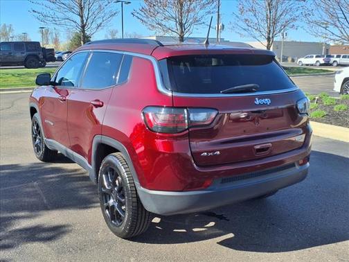 2022 Jeep Compass Latitude Lux