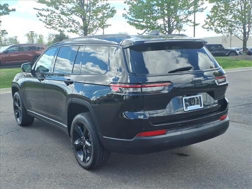 Diamond Black 2024 Jeep Grand Cherokee L Laredo