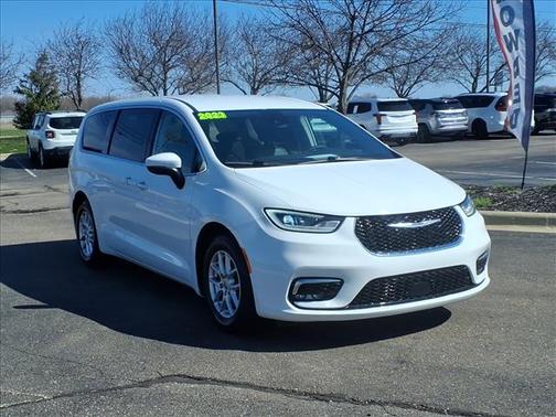 Bright White Clearcoat 2023 Chrysler Pacifica Touring-L