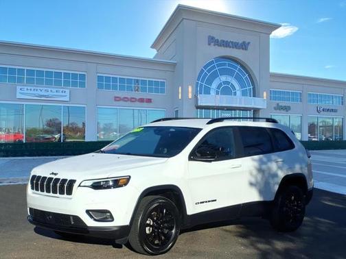 2023 Jeep Cherokee Altitude Lux