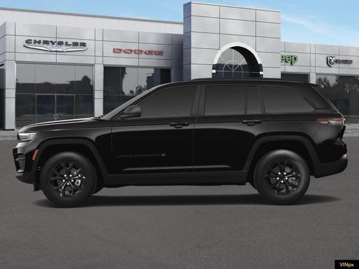 2025 Jeep Grand Cherokee Laredo