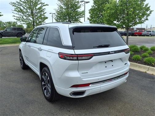 2022 Jeep Grand Cherokee Overland