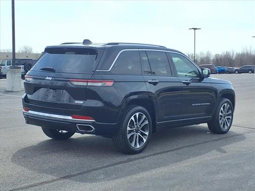 2022 Jeep Grand Cherokee Overland