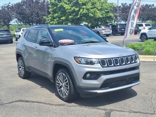 Billet Silver Metallic Clearcoat 2023 Jeep Compass Limited