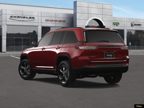 2025 Jeep Grand Cherokee Laredo