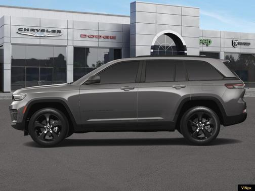 2025 Jeep Grand Cherokee Laredo
