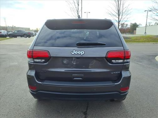 2020 Jeep Grand Cherokee Laredo E