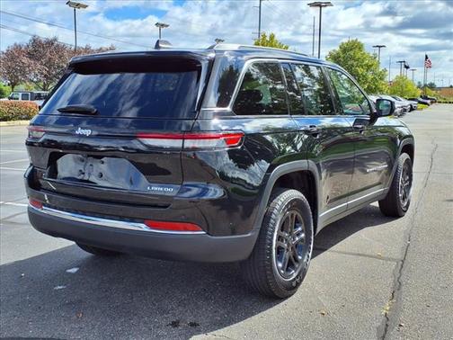 2024 Jeep Grand Cherokee Laredo