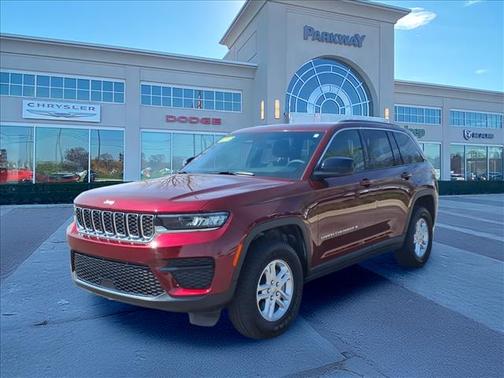 Velvet Red Pearlcoat 2025 Jeep Grand Cherokee Laredo