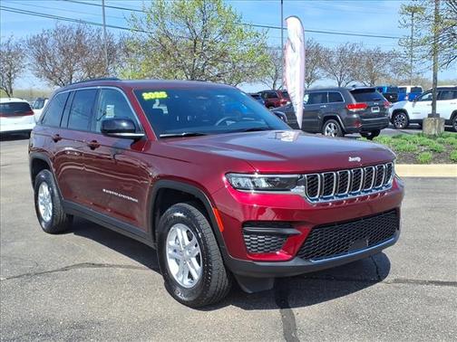 Velvet Red Pearlcoat 2025 Jeep Grand Cherokee Laredo