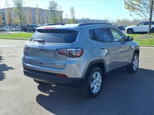 Billet Silver Metallic Clearcoat 2022 Jeep Compass Latitude