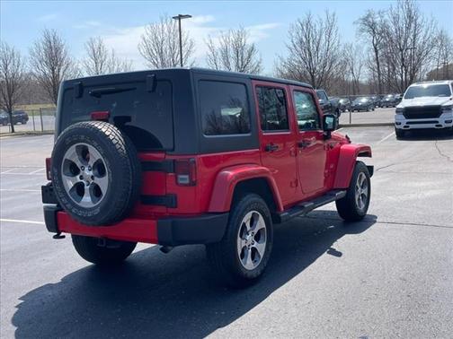 Photo 5 of 22 of 2017 Jeep Wrangler Unlimited Sahara