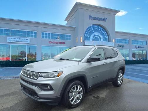 2022 Jeep Compass Latitude Lux