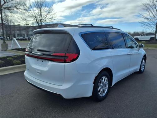 2022 Chrysler Pacifica Touring-L
