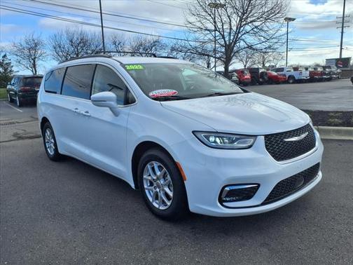 2022 Chrysler Pacifica Touring-L