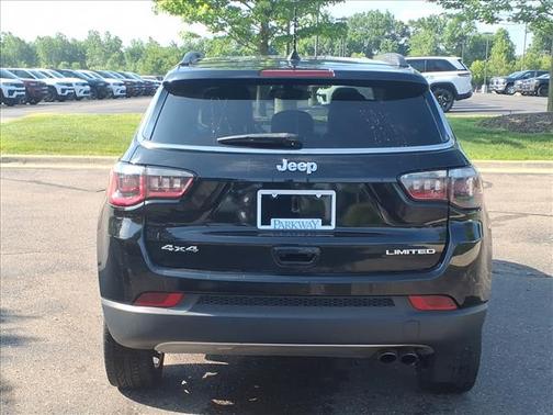Diamond Black 2018 Jeep Compass Limited