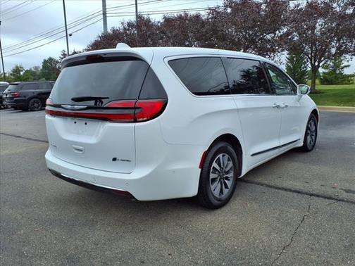 2022 Chrysler Pacifica Hybrid Limited