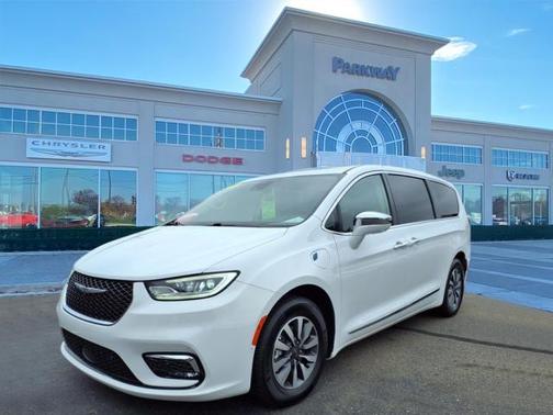 2022 Chrysler Pacifica Hybrid Limited