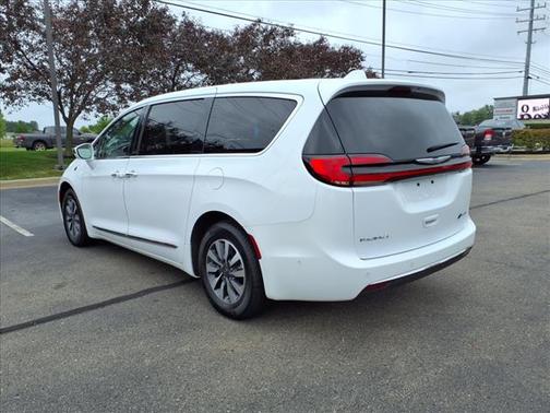 2022 Chrysler Pacifica Hybrid Limited