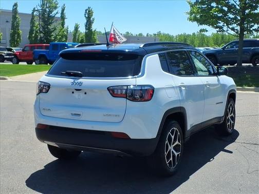 Bright White Clearcoat 2024 Jeep Compass Limited