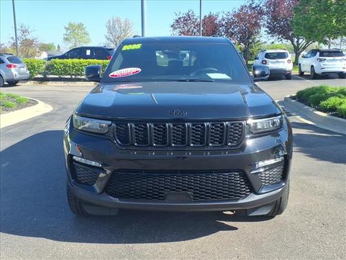 Diamond Black 2025 Jeep Grand Cherokee Limited